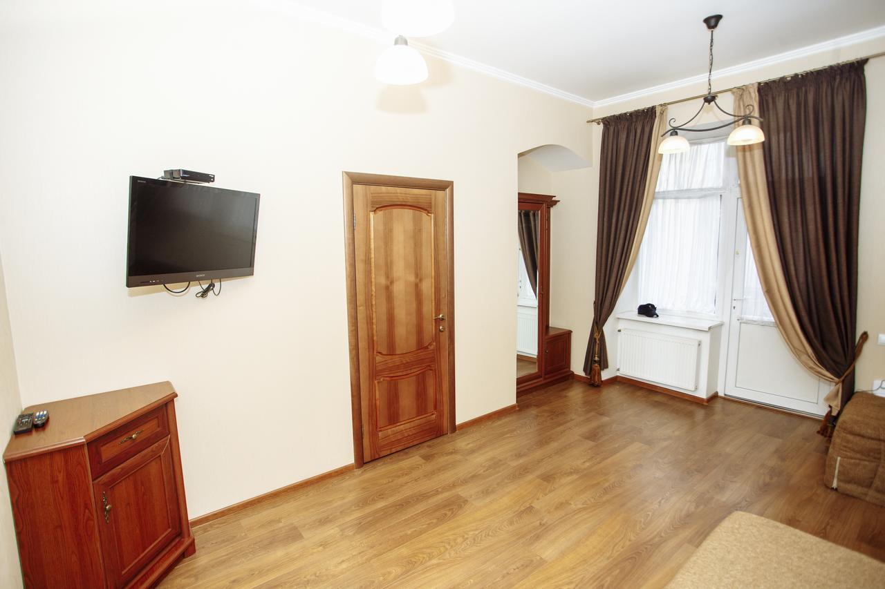 Apartment Near Museum Lviv Ngoại thất bức ảnh