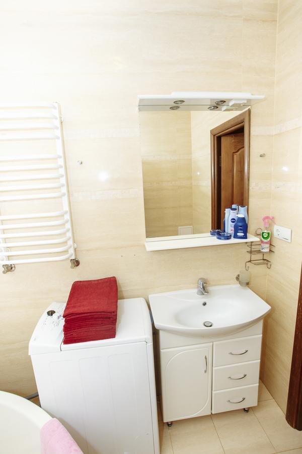 Apartment Near Museum Lviv Ngoại thất bức ảnh