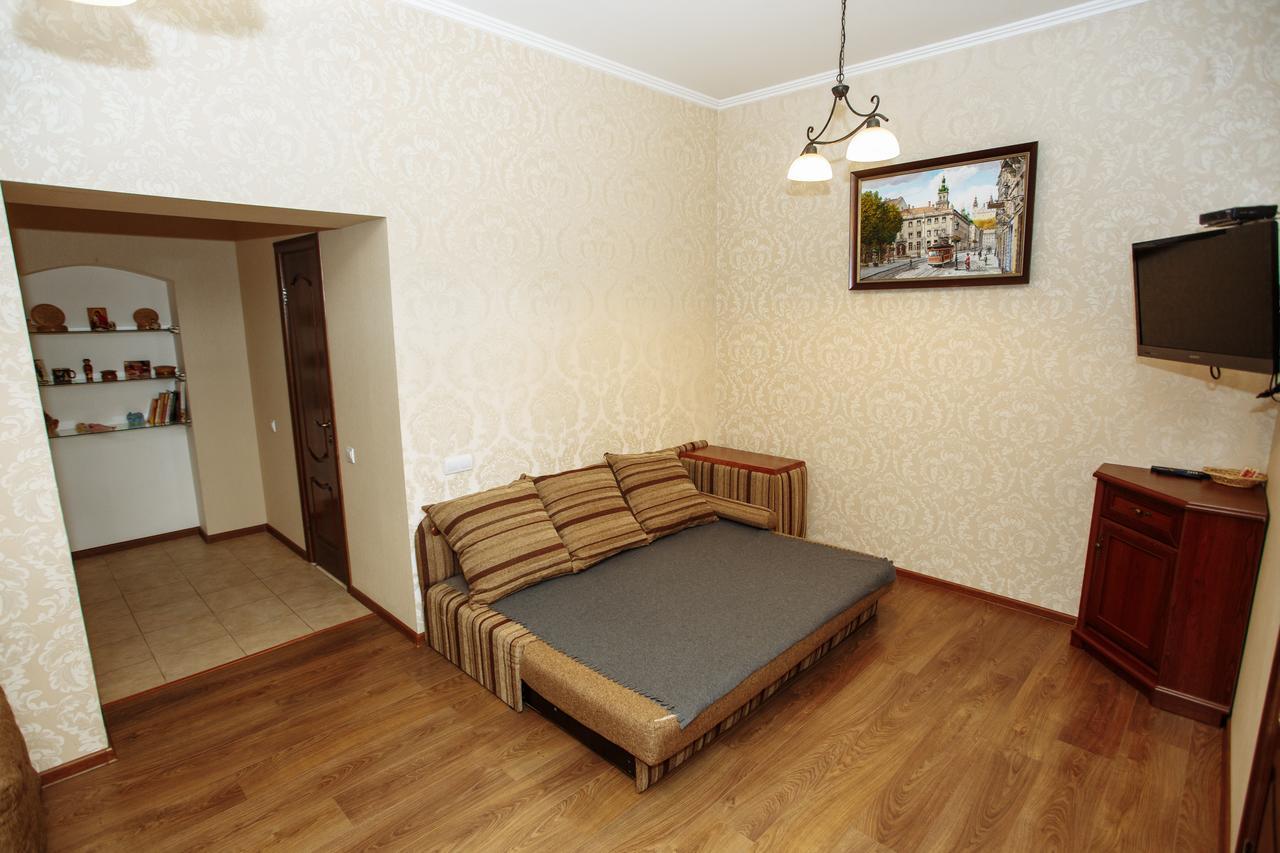 Apartment Near Museum Lviv Ngoại thất bức ảnh